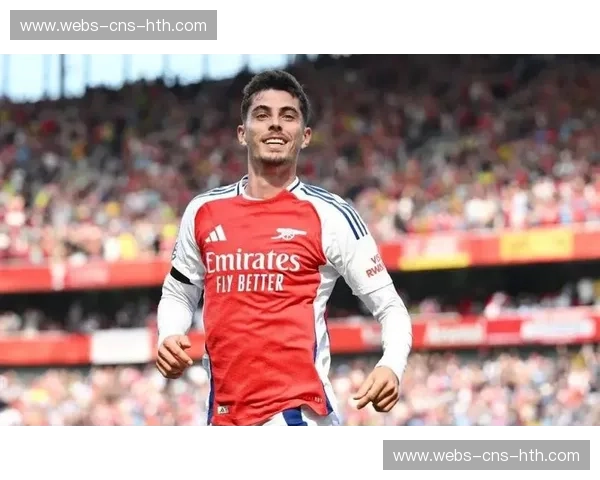 阿森纳门将拉亚出击失误，哈弗茨门线解围化险